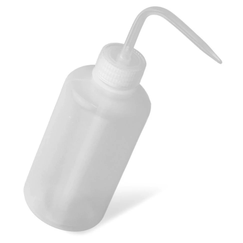 PISSETTE EN PLASTIQUE 150 ML